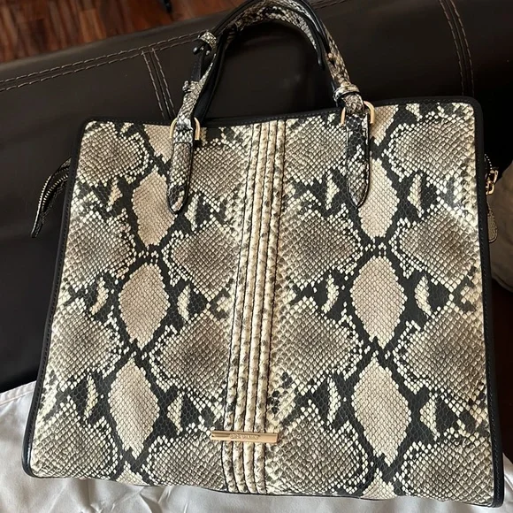 🖤BRAHMIN TIA CAVIAR FELIX🖤 - Picture 6 of 9